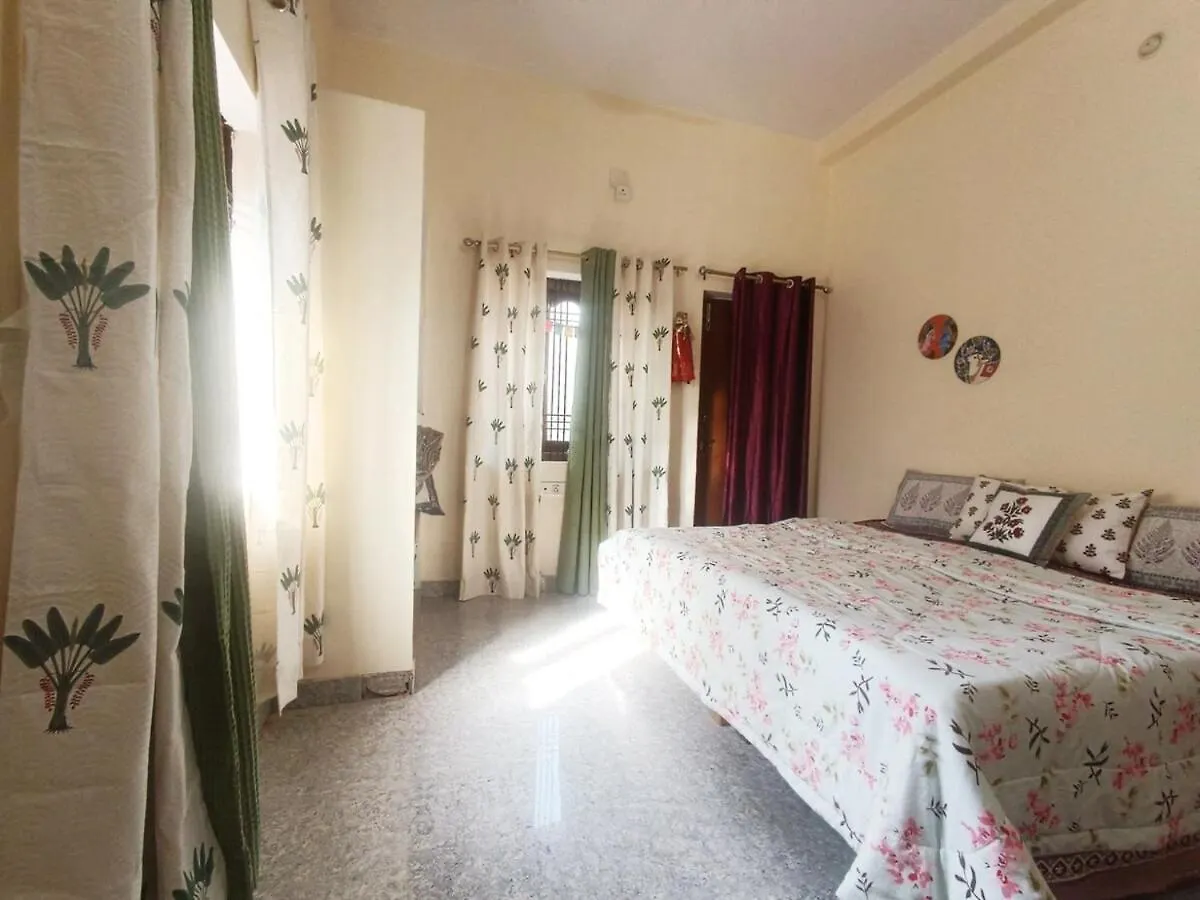 Apartment A Peaceful Family-Friendly Stay- Fully Furnished Varanasi India