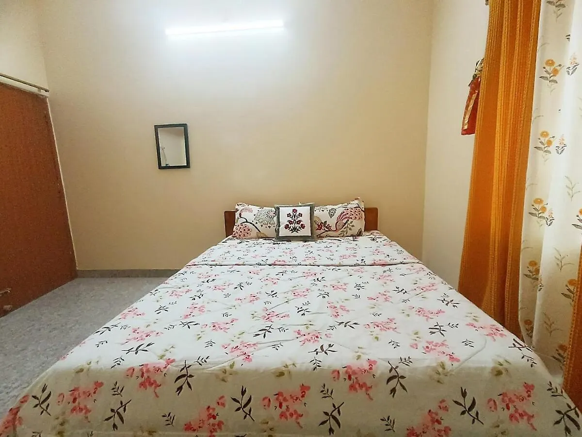 Apartment A Peaceful Family-Friendly Stay- Fully Furnished Varanasi