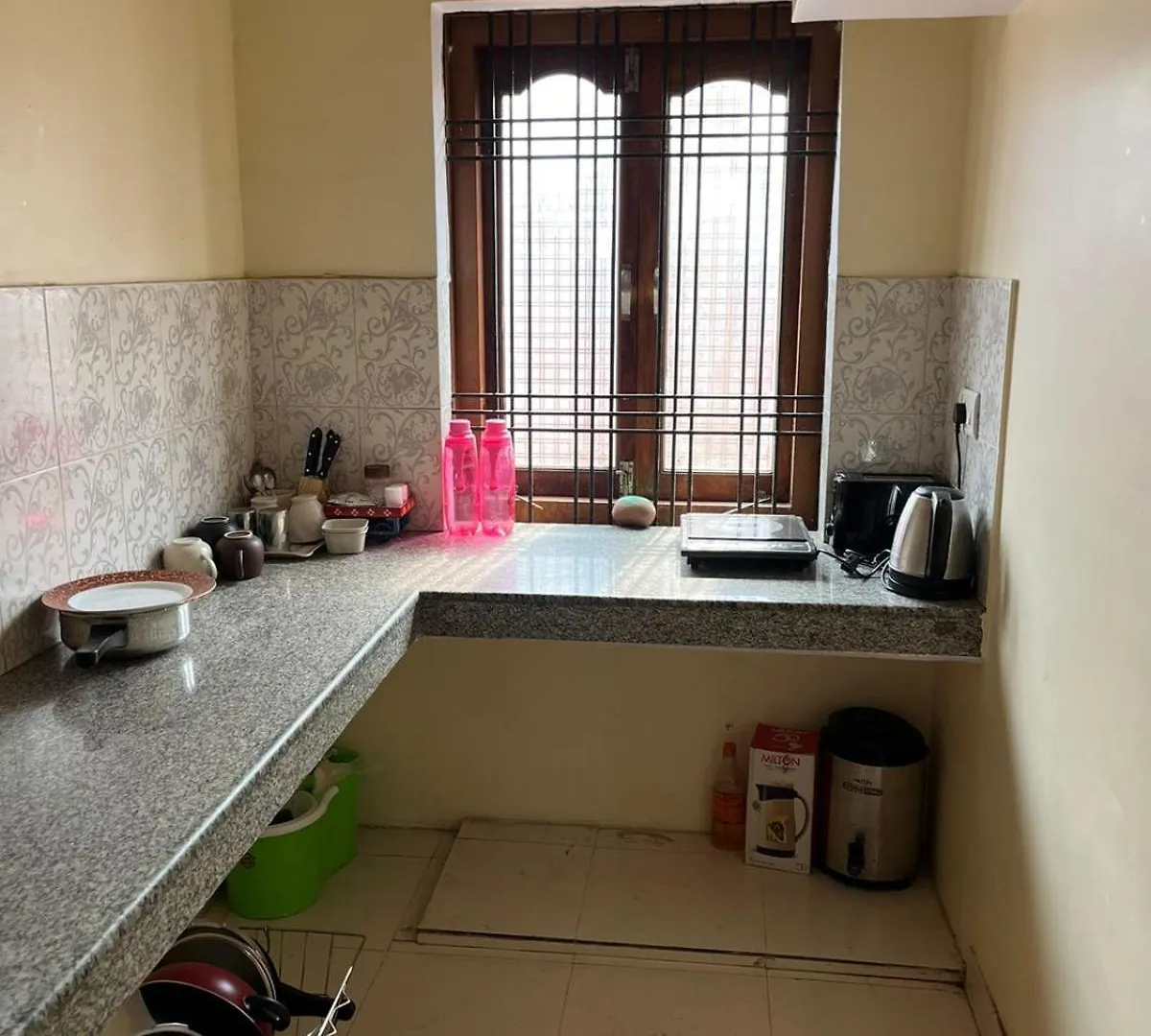Apartment A Peaceful Family-Friendly Stay- Fully Furnished Varanasi